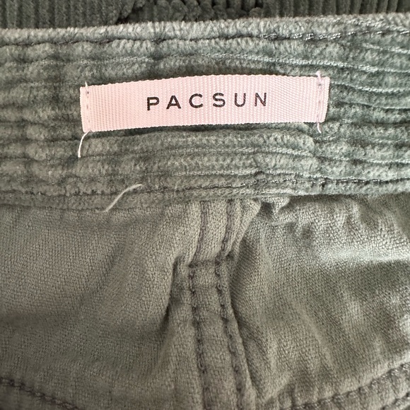PACsun Green 90’s Boyfriend Corduroy pants - Picture 6 of 6